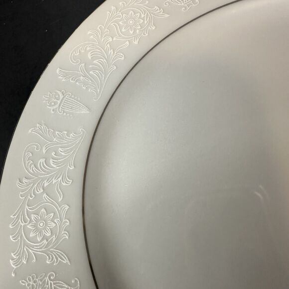 CROWN VICTORIA Lovelace 7 Bread & Butter Plates White w/Flowers & Urns - Picture 8 of 11